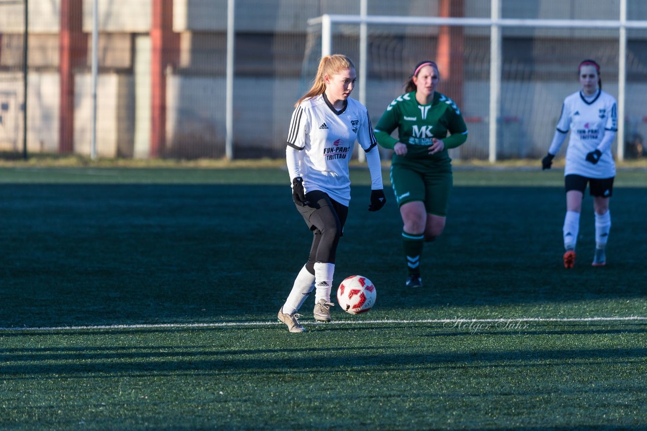 Bild 214 - Frauen SG Holstein Sued - SV Gruenweiss-Siebenbaeumen : Ergebnis: 0:2